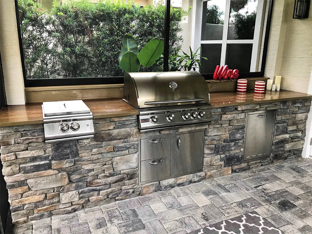 outdoor kitchen