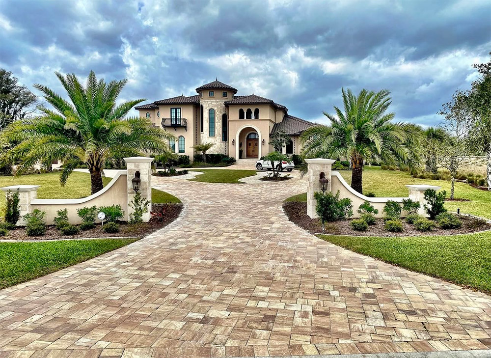 circle driveway outside of home